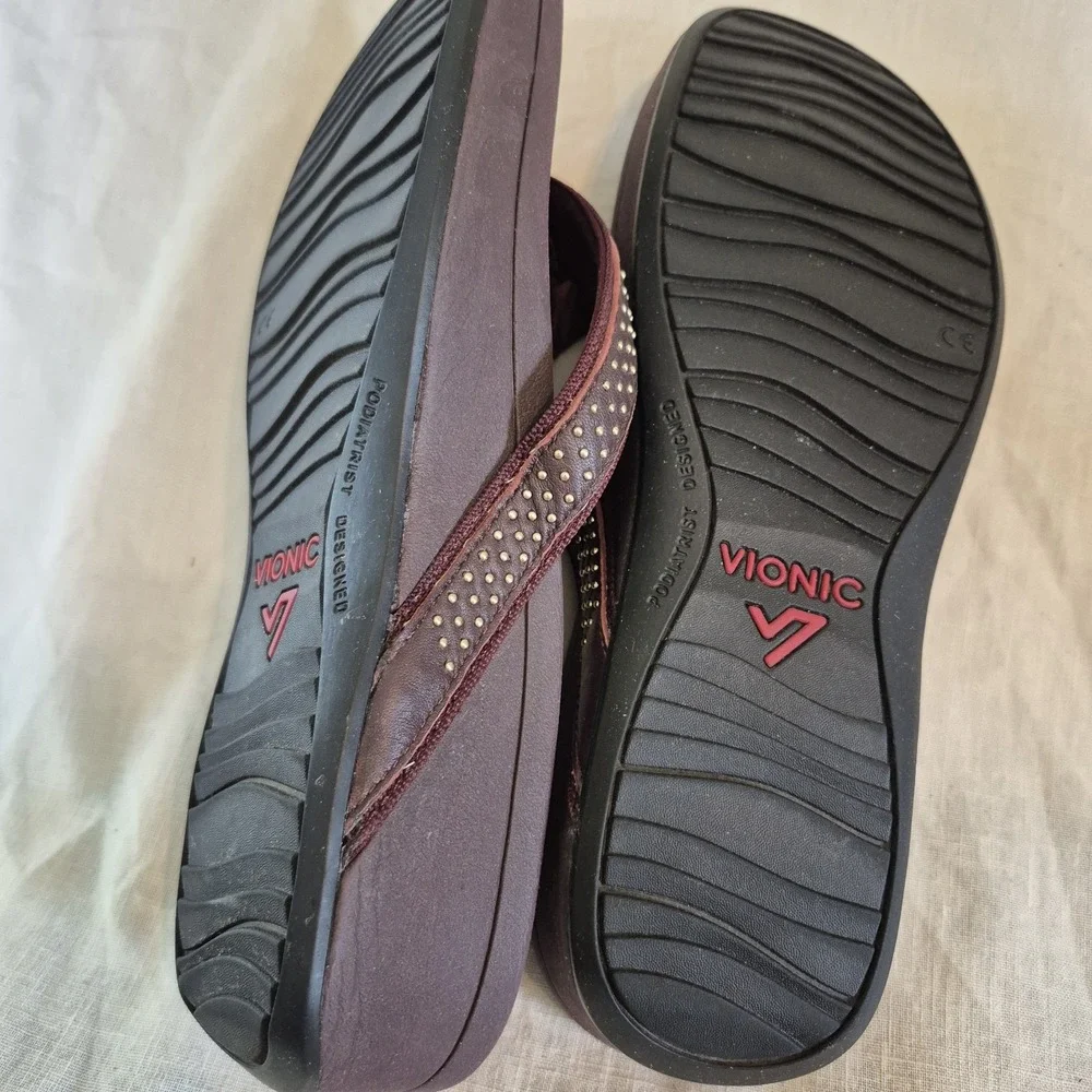 Vionic Pacific Kehoe Sandals Women's Size 10 Studded Wedge Flip Flop Orthotic